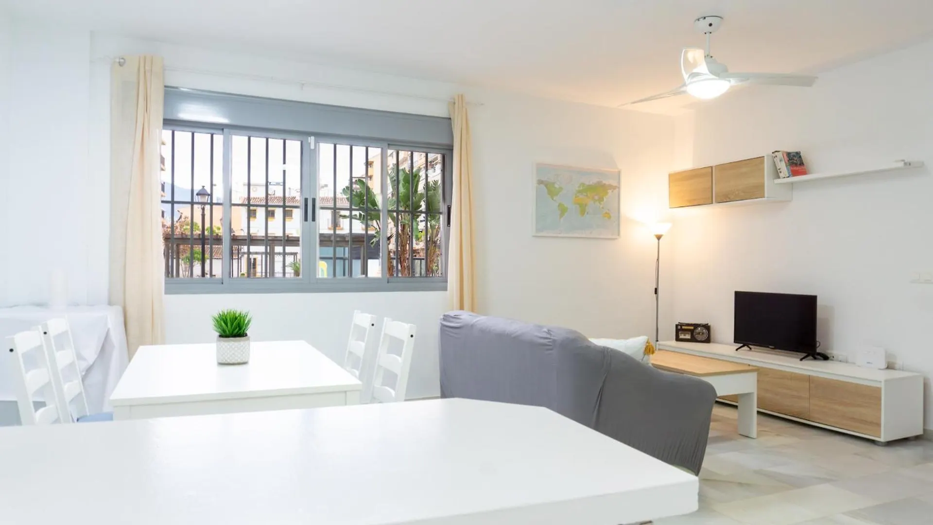Picasso Beach Flat Fuengirola Spanien